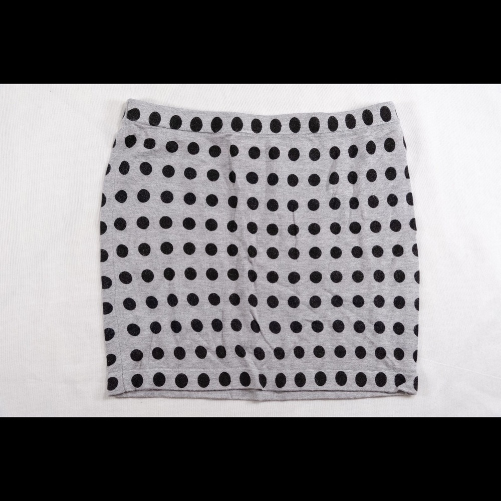 Grat polka dotted skirt